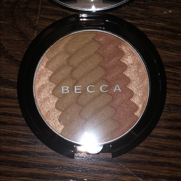 New Becca Gradient Sunlit Bronzer Sunset Waves - Picture 3 of 3